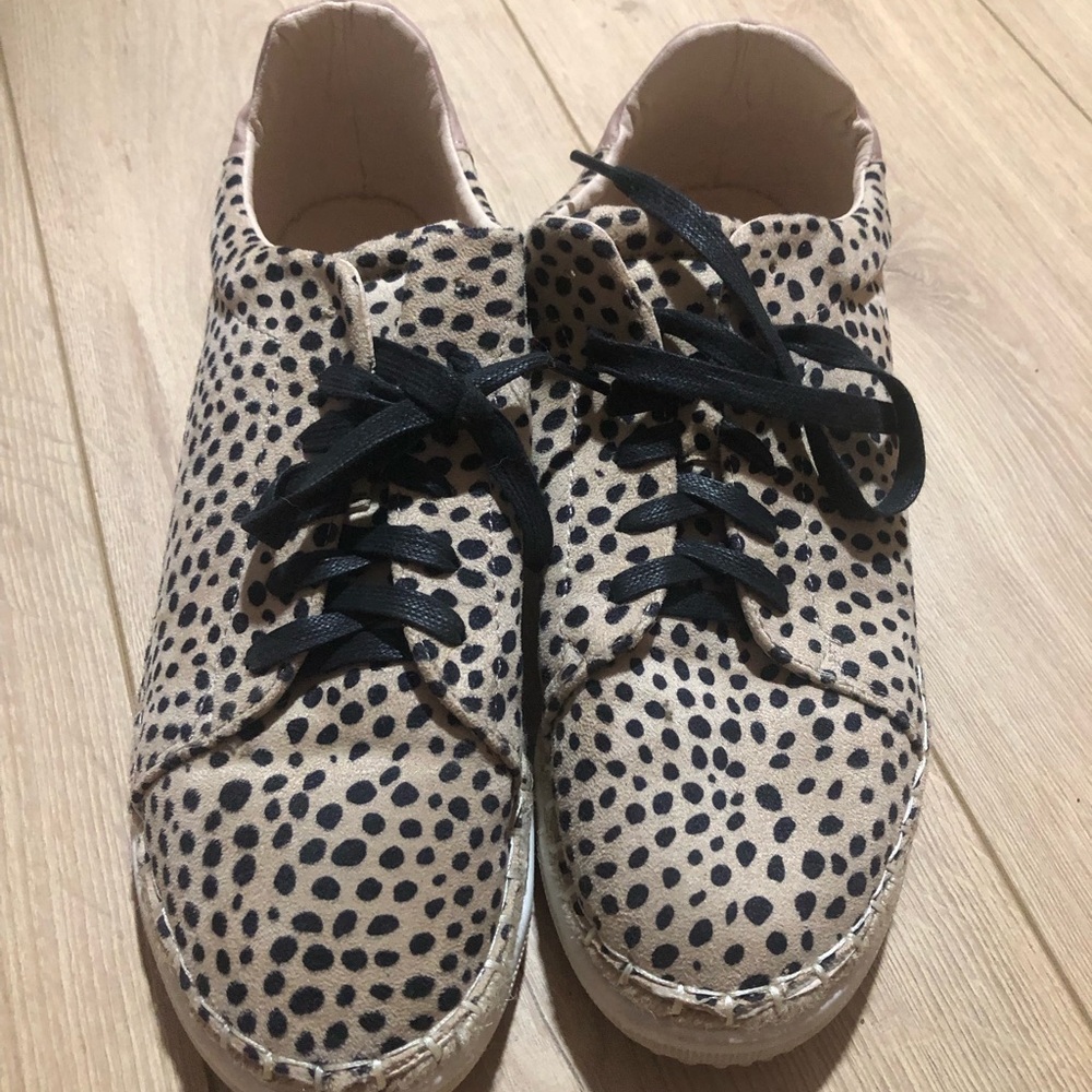 Stylish Polka Dot Sneakers